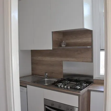 Vetrata Sul Mare Apartment *
